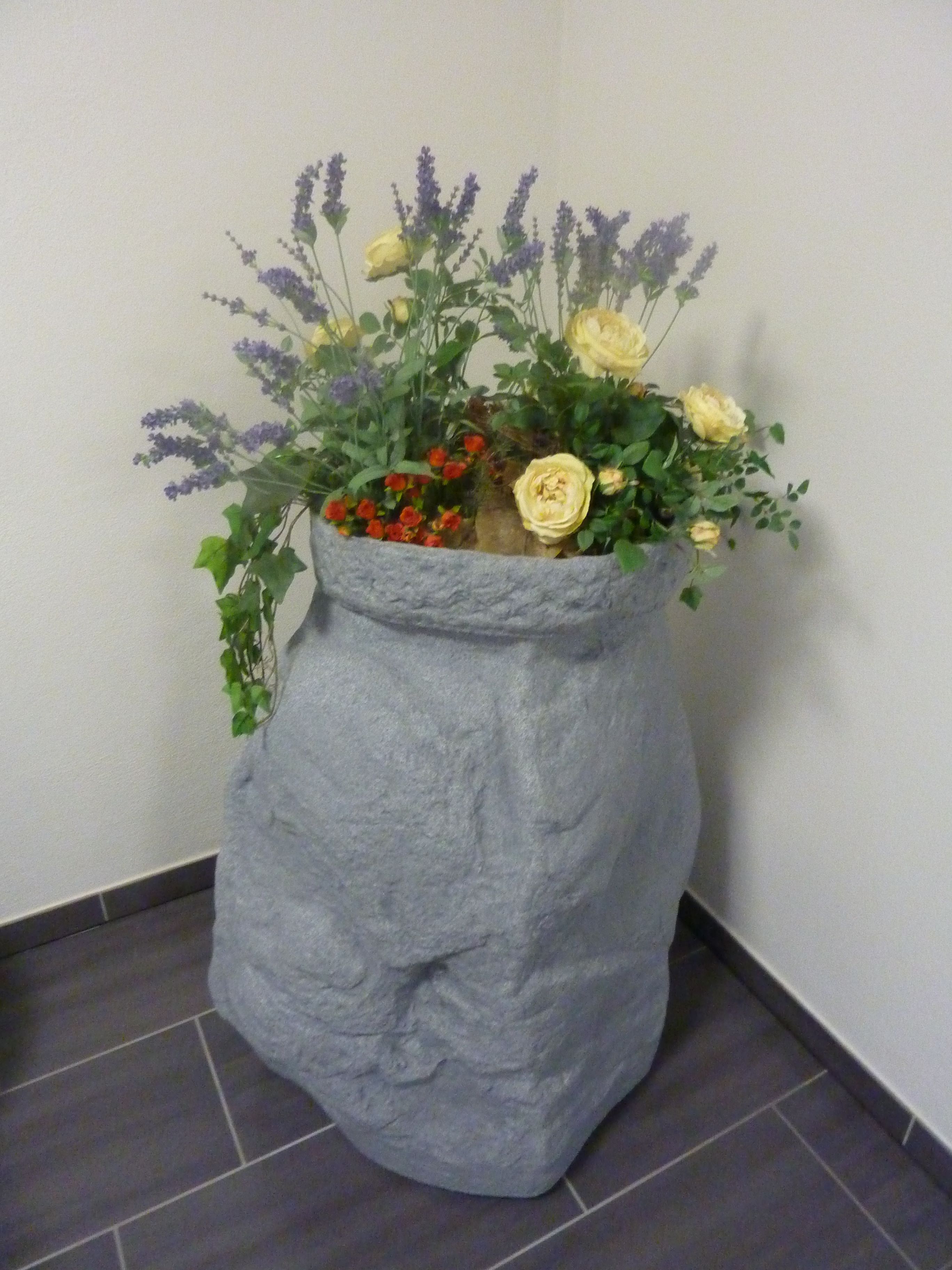 Hinkelstein Regenspeicher 230 Liter, Farbe granitgrau mit Pflanzdeckel (Zubehör)