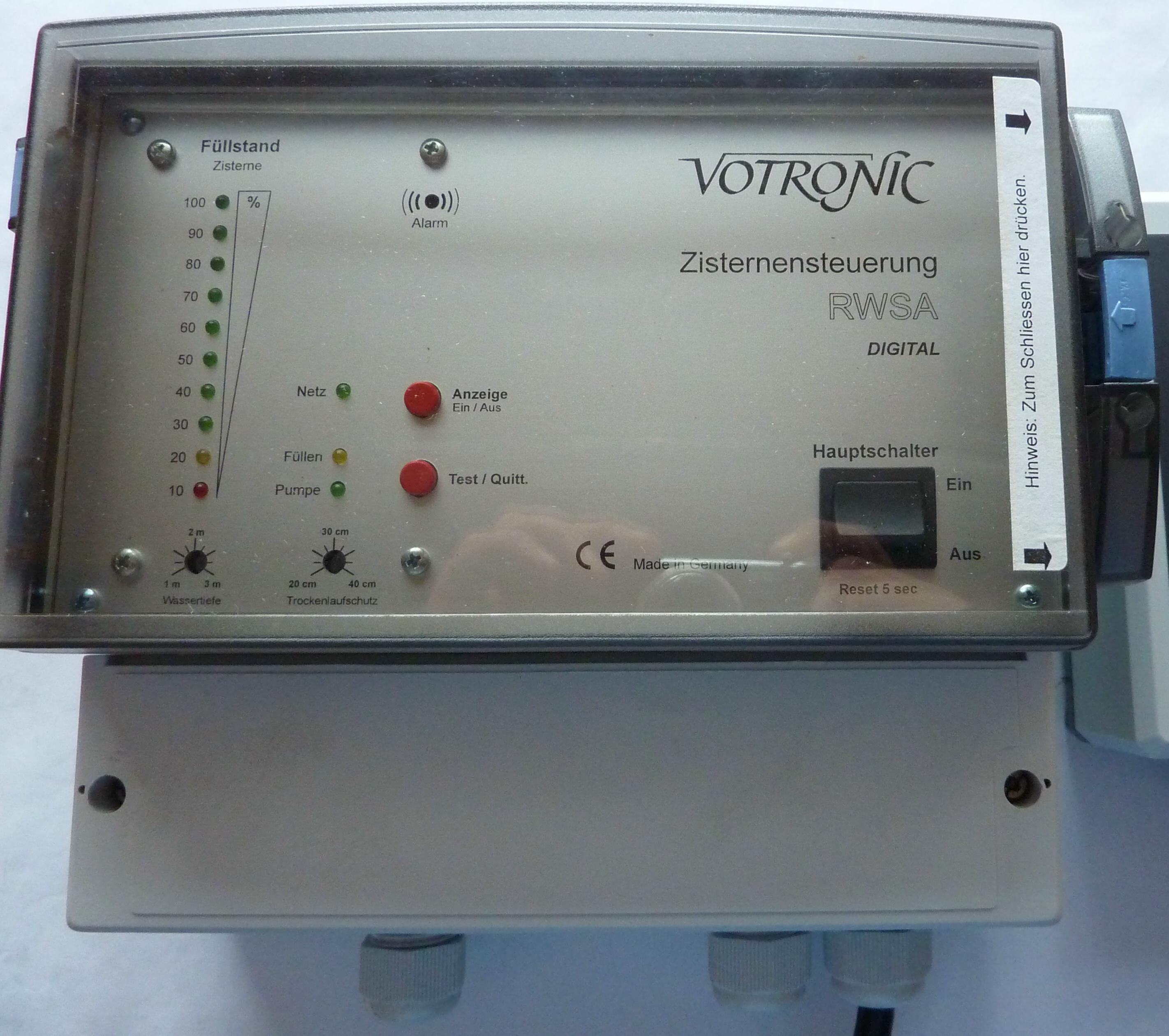 Gerät nicht mehr lieferbar: Votronic Zisternen-Steuergerät RWSA Digital, Nr.9230 mit Füllstandsanzeige, Schaltfunktion für die Trinkwasser-Nachspeisung und Trockenlaufschutz