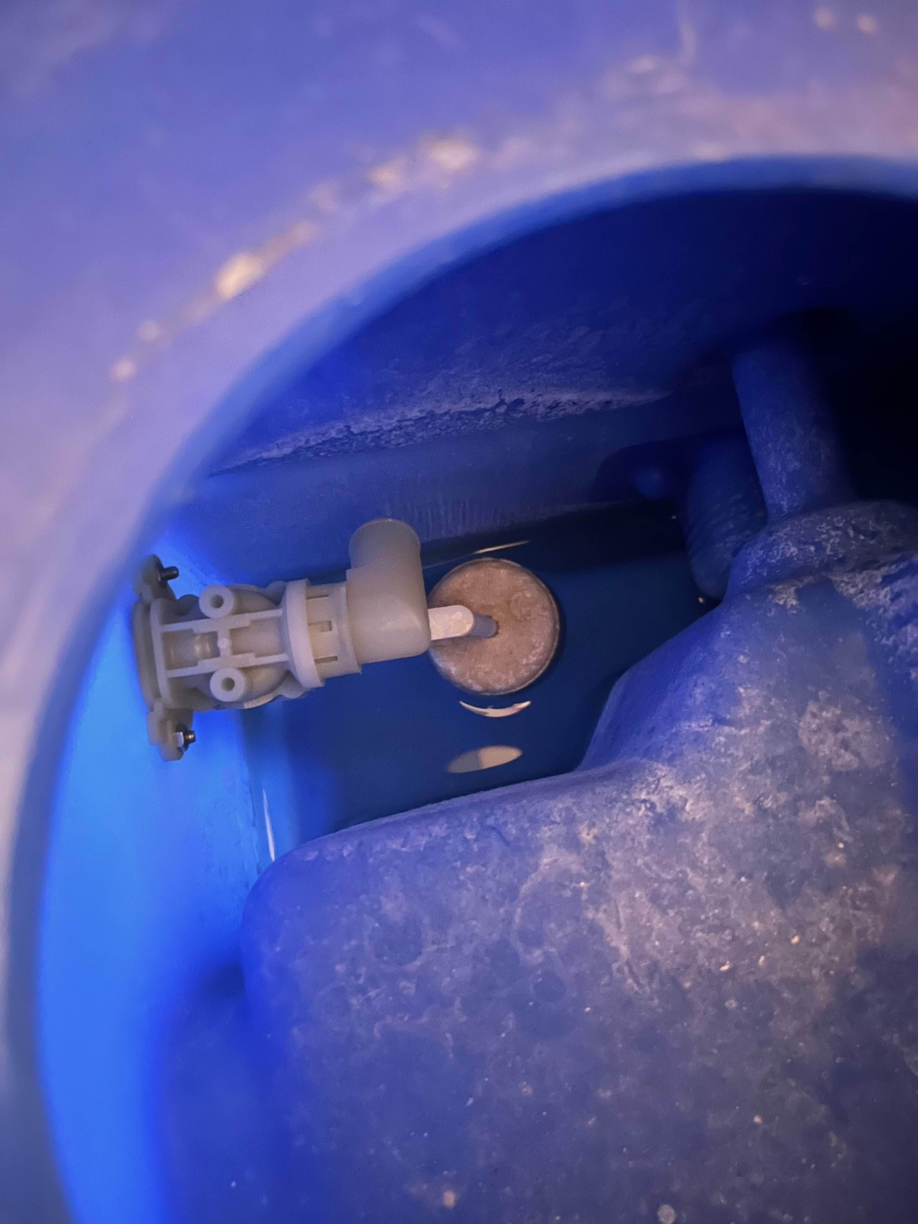 Einbaulage im Behälter Schwimmerventilpaket 3/4", Zulaufventil, Nachspeiseventil für die Trinkwassernachspeisung in Pumpenmodul Komfort von Roth mit einer Nachspeiseleistung von ca. 3,2 m3/h., Passend auch bei den Modullen Box VL35, Box VL50E