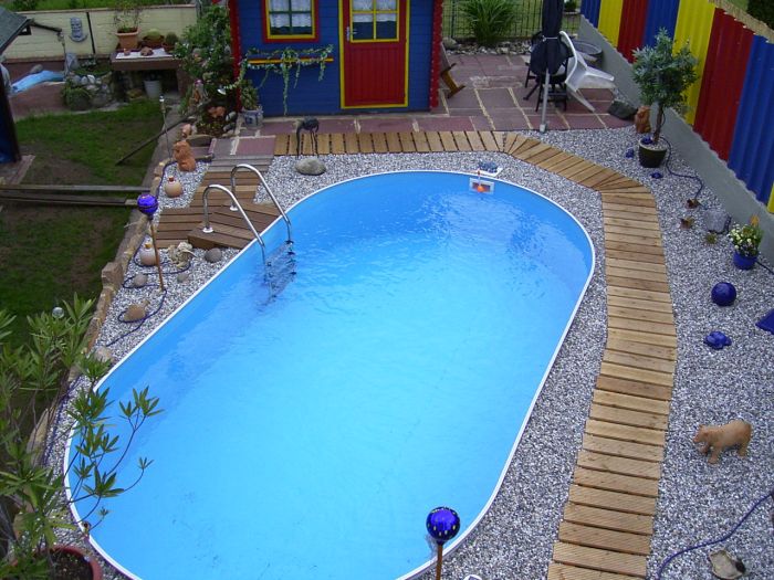 Ovalformbecken SAMOA (BxLxT) 3,5 x 7 x 1,5 (BxLxT) mit Volumen 31 m3 mit Aluminiumhandlauf ALULINE P3.