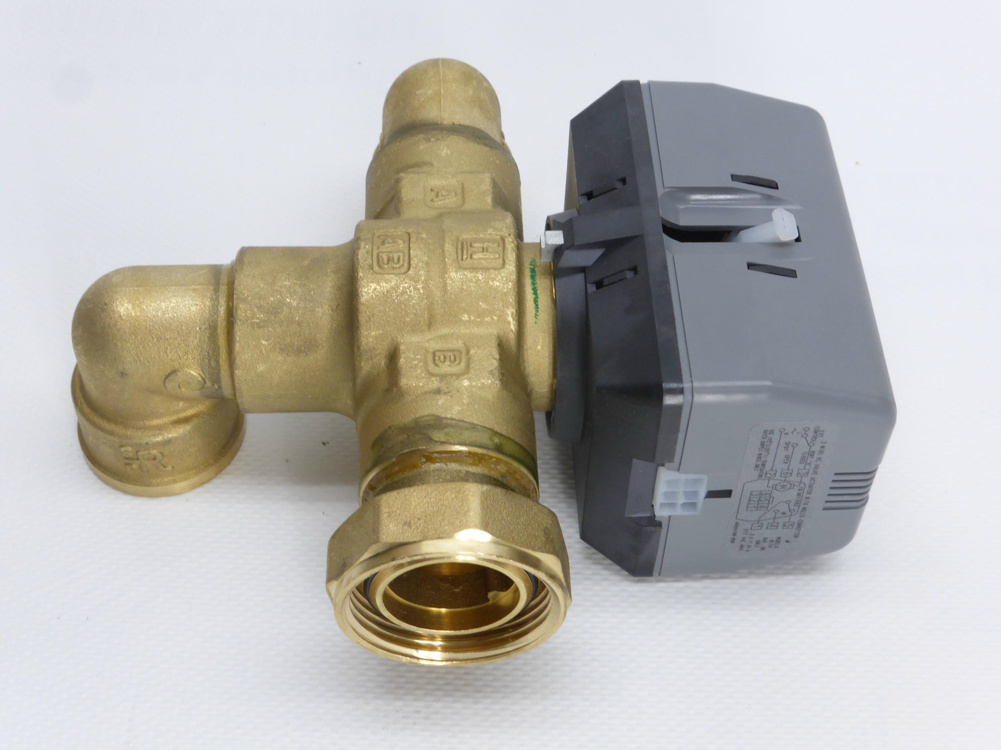 Einbaubeispiel Zonenventilmotor, Stellmotor für Zonenventil passend bei Tano L (Lieferung ohne 3-Wege Messingventil)