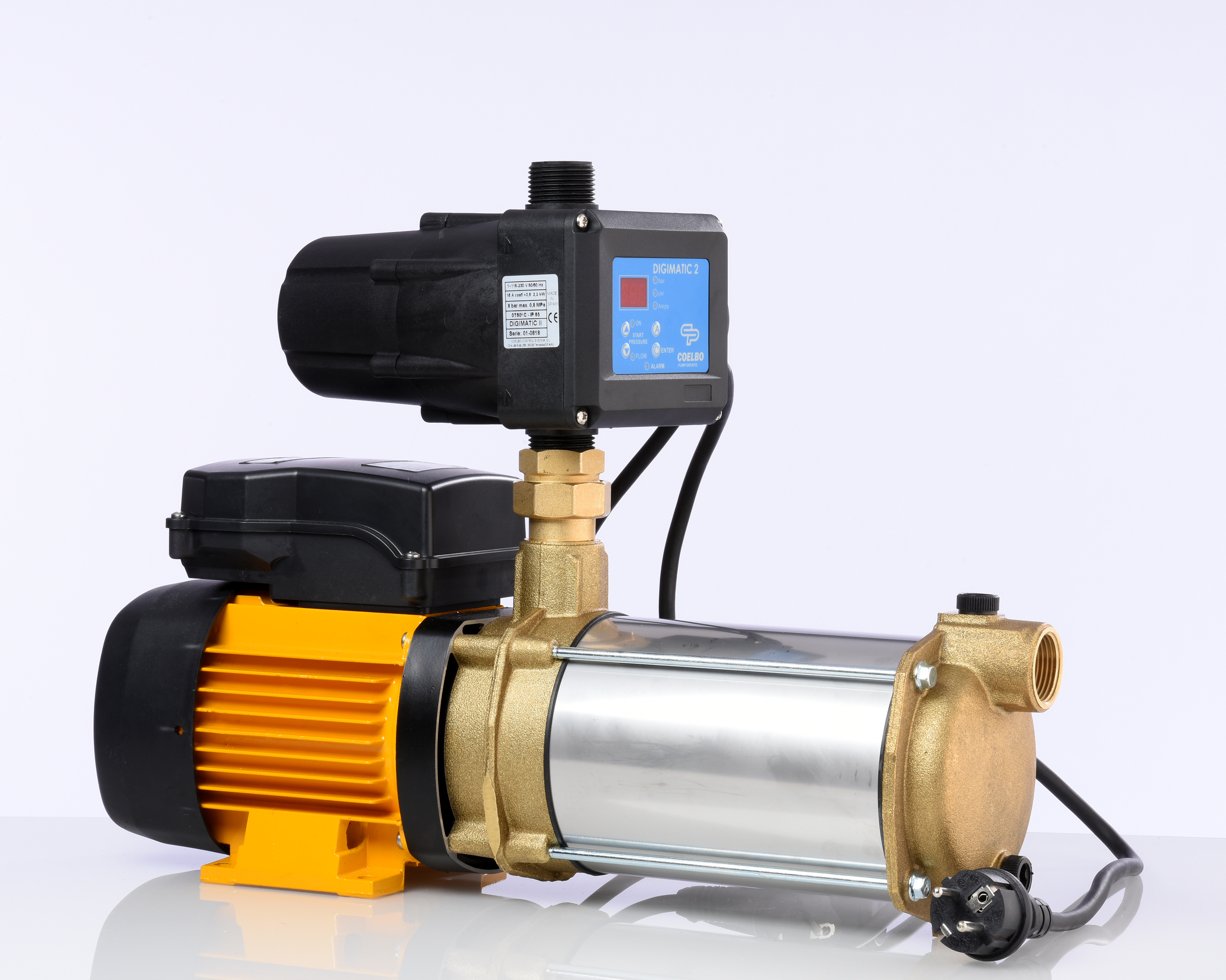 Druckregelautomat Digimatic 2 digitalem Manometer, montiert auf einer Kreiselpumpe Aspri 25