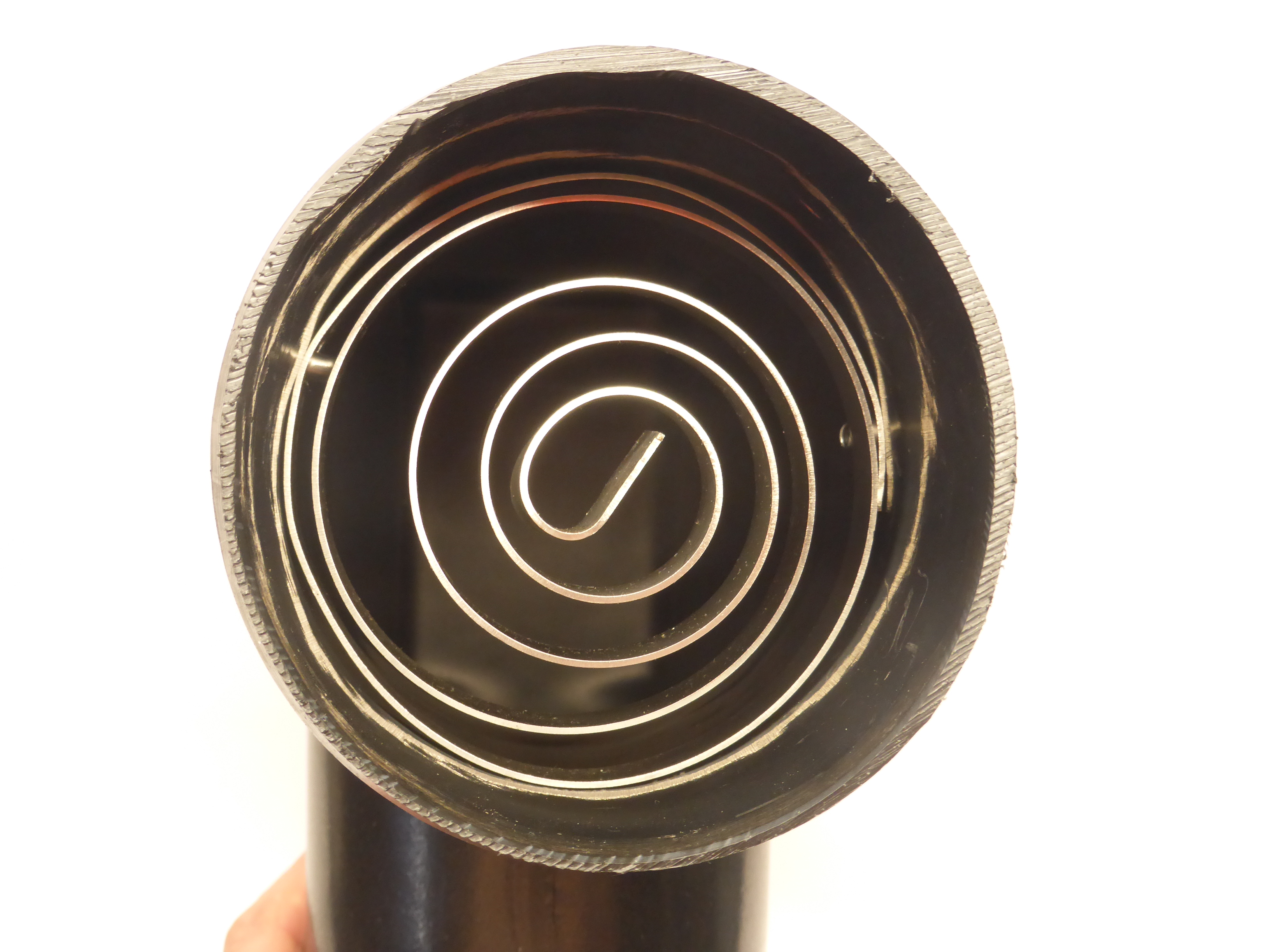 Überlaufsiphon für Rohre DN110 (DN100) mit Kleintierschutz aus Edelstahl der Überlaufsiphon aus Polyethylen (PE) für Rohre DN110 (DN100) mit Kleintierschutz. Neben dem Vorfilter, dem beruhigten Zulauf und der schwimmenden Entnahme, ist das Siphon die vier