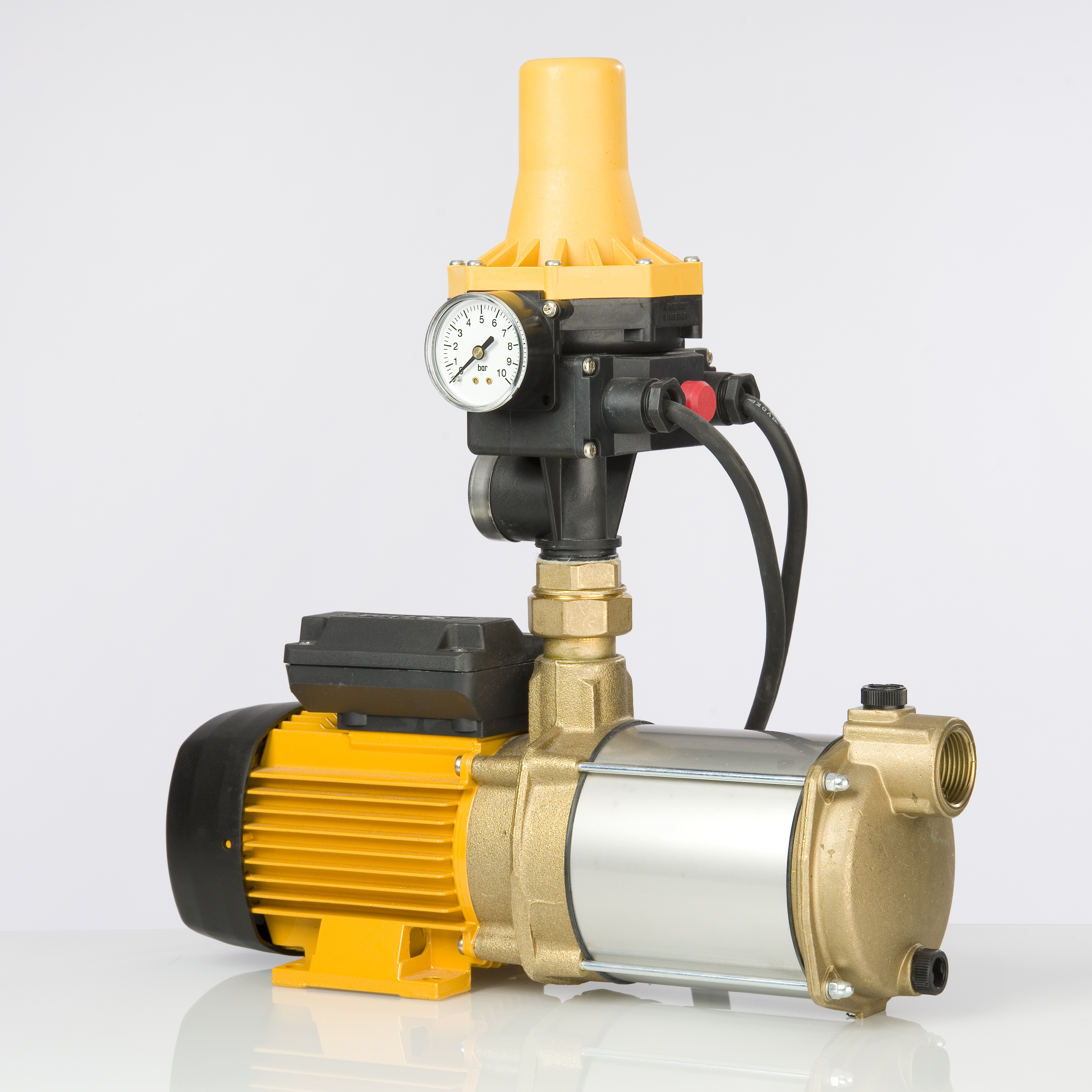 Hauswasserwerk ASPRI 15 mit Druckregler KIT 02, Druckabgang links, sehr leise mehrstufige Kreiselpumpe aus Messing (MB), stromsparend mit für ein Einfamilienhaus. Original Espa bewährte Qualität - 2 Jahre Garantie