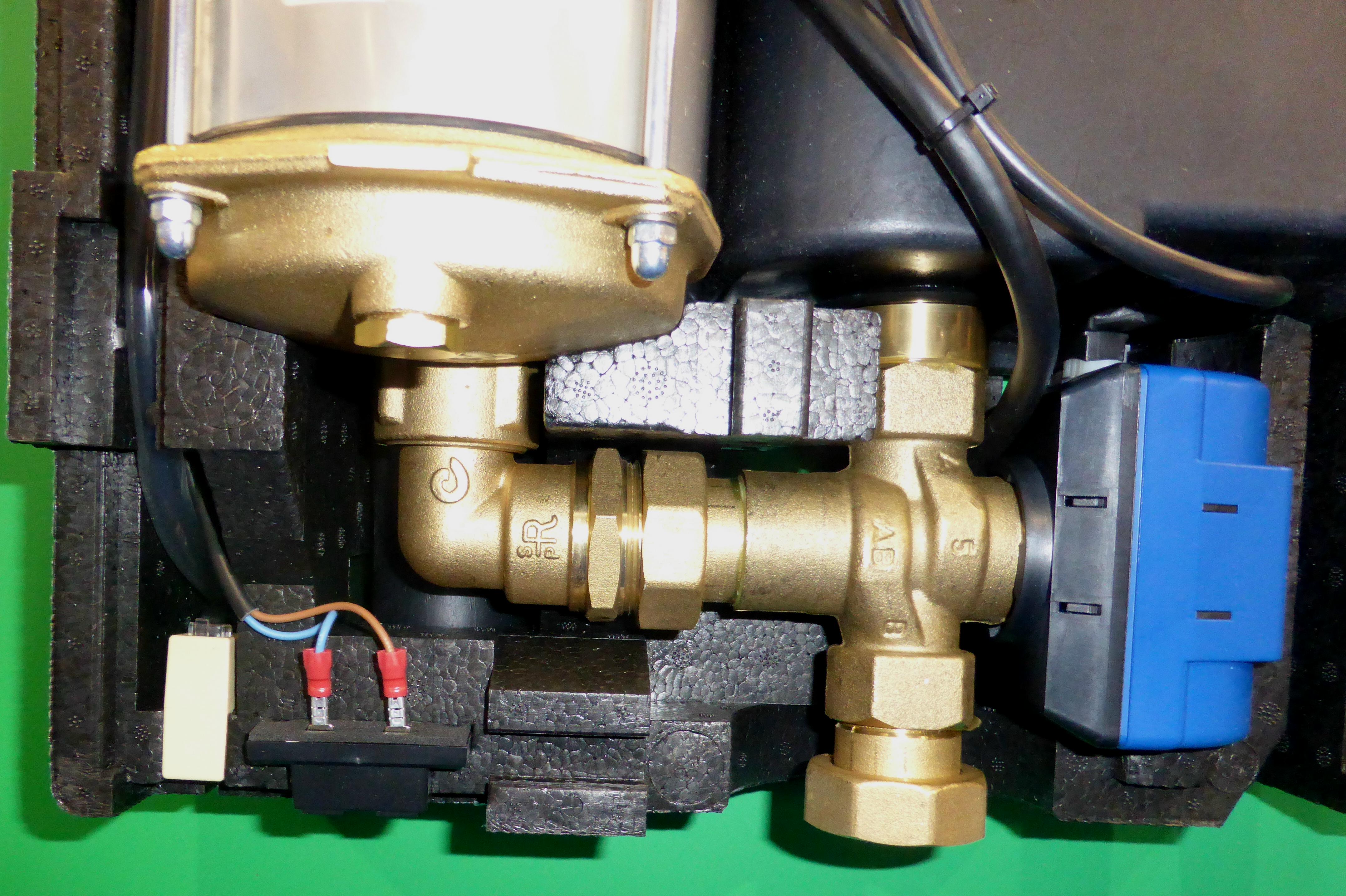 Detail Saugseite Pumpe ASPRI 15-4 für Regenmanager RM3, RMC, RME, ST3 Rainline, Einbaulage