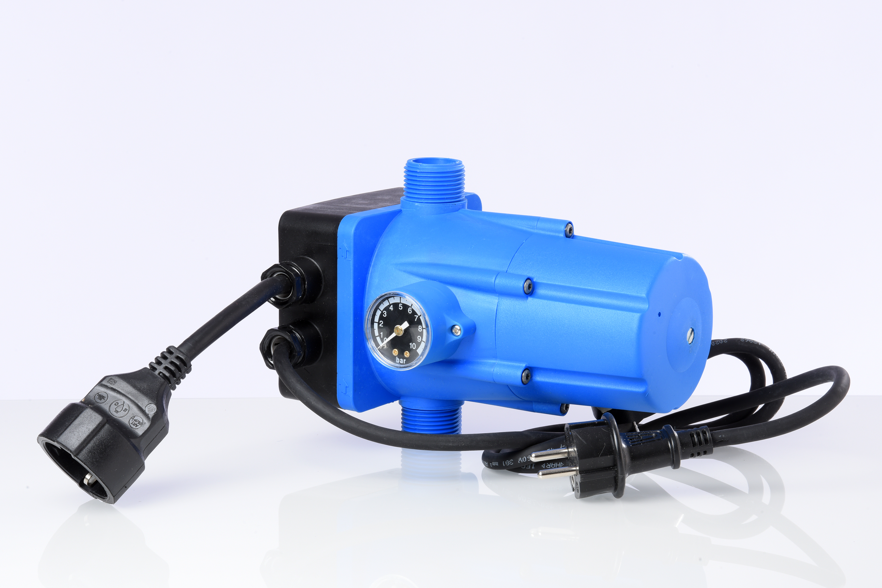 Druckregelautomat KIT Optimatic RMC mit Manometer zum automatischen Ein- und Ausschalten von Pumpen, mit Manometer, Rückschlagventil, Trockenlaufschutz, komplett verkabelt mit Stecker und Kabel für die Pumpe.