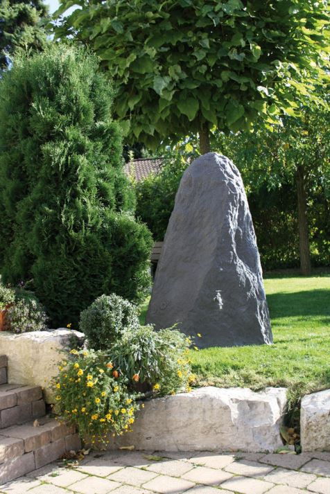 Findling Montana, Regenspeicher mit 225 Liter, Farbe black granit oder granit