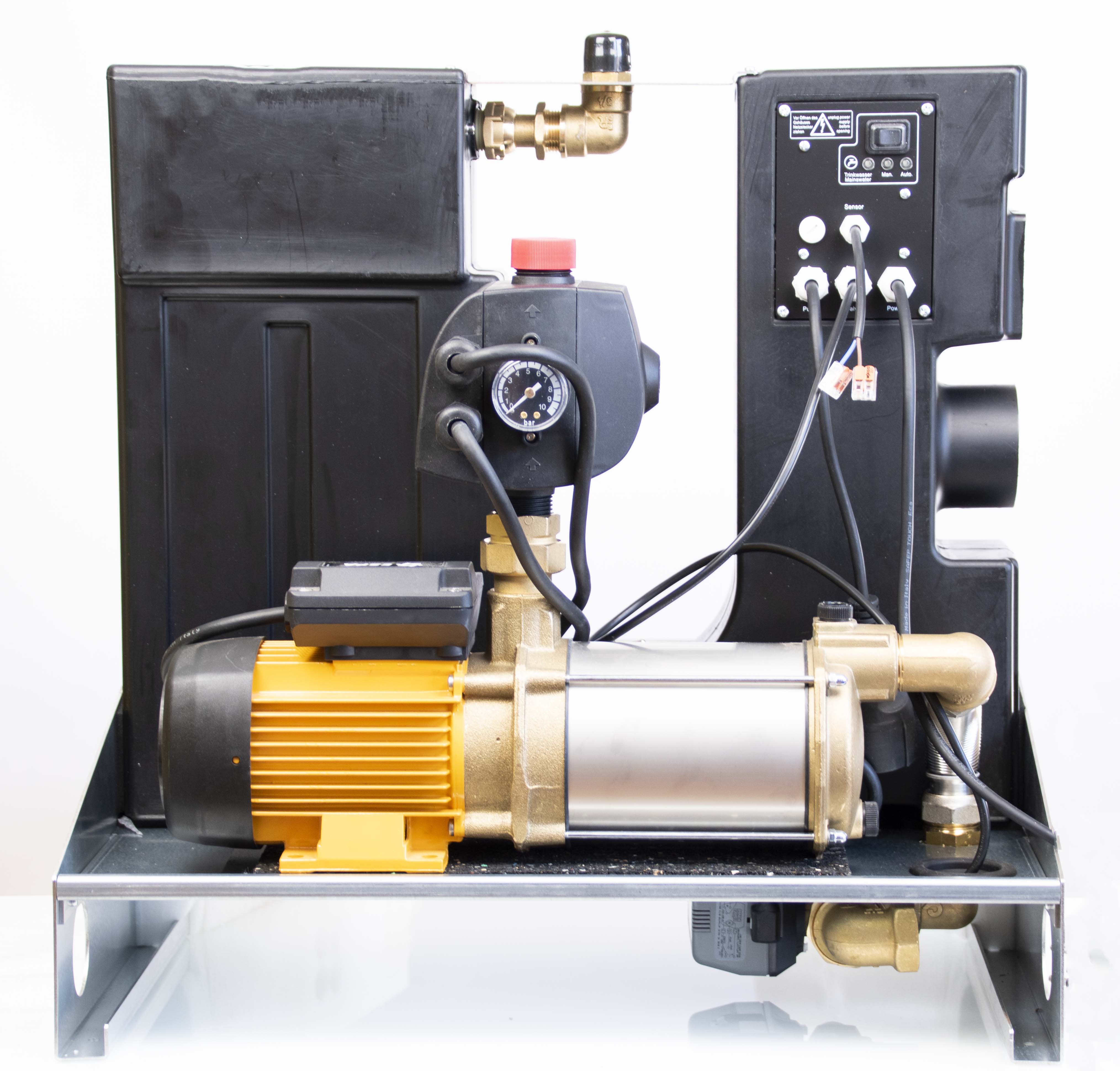 Regenwassermanager AMRES mit Espa Pumpe Aspri 15-4, Druckregler mit Manometer